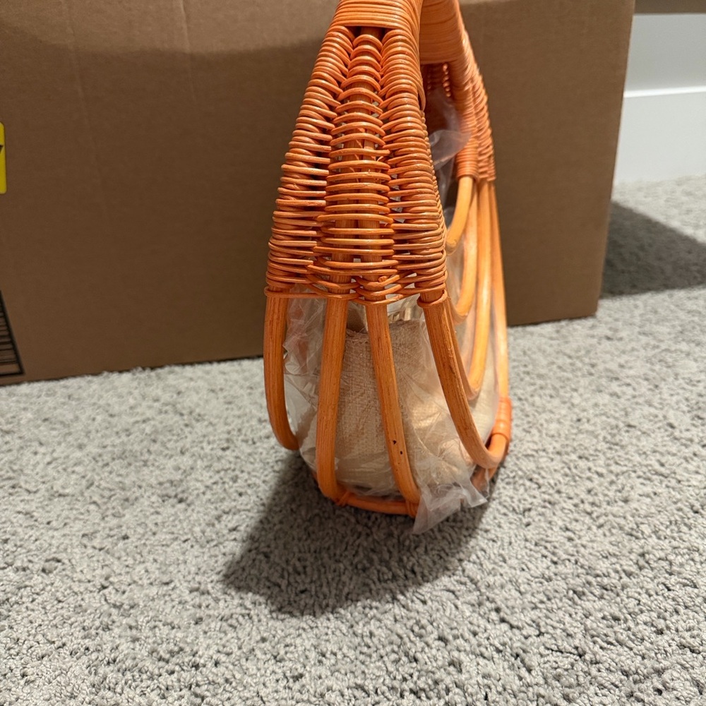 Antik Kraft Coral Rattan Circle Handbag - Picture 3 of 5